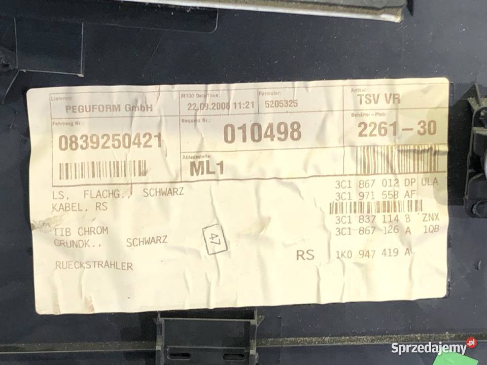 BOCZEK DRZWI PRAWY PRZÓD VW PASSAT B6 Kombi 0511