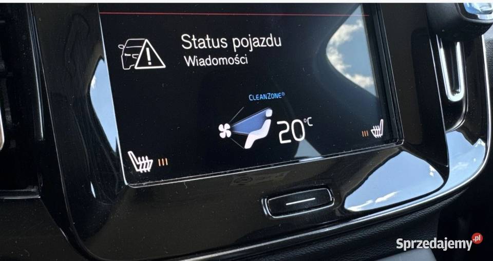 VOLVO XC40 Momentum Pro D3 AWD Motoryzacja Bochnia