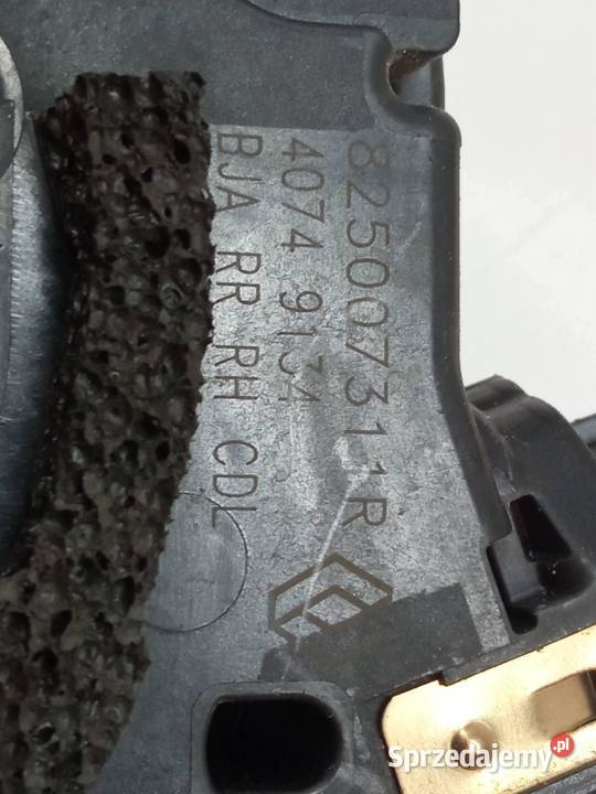 ZAMEK DRZWI TYŁ PRAWY 825007311R Renault Clio V Części samochodowe świętokrzyskie sprzedam