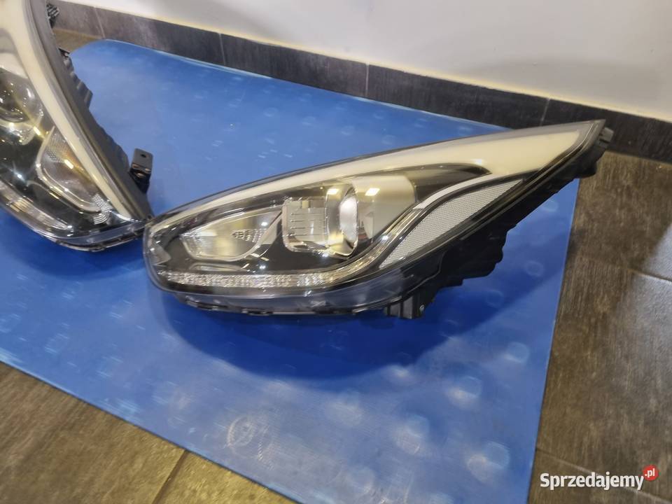 LAMPY KOMPLETNE HYUNDAI IX 35 XENON Lampy przednie Skierniewice