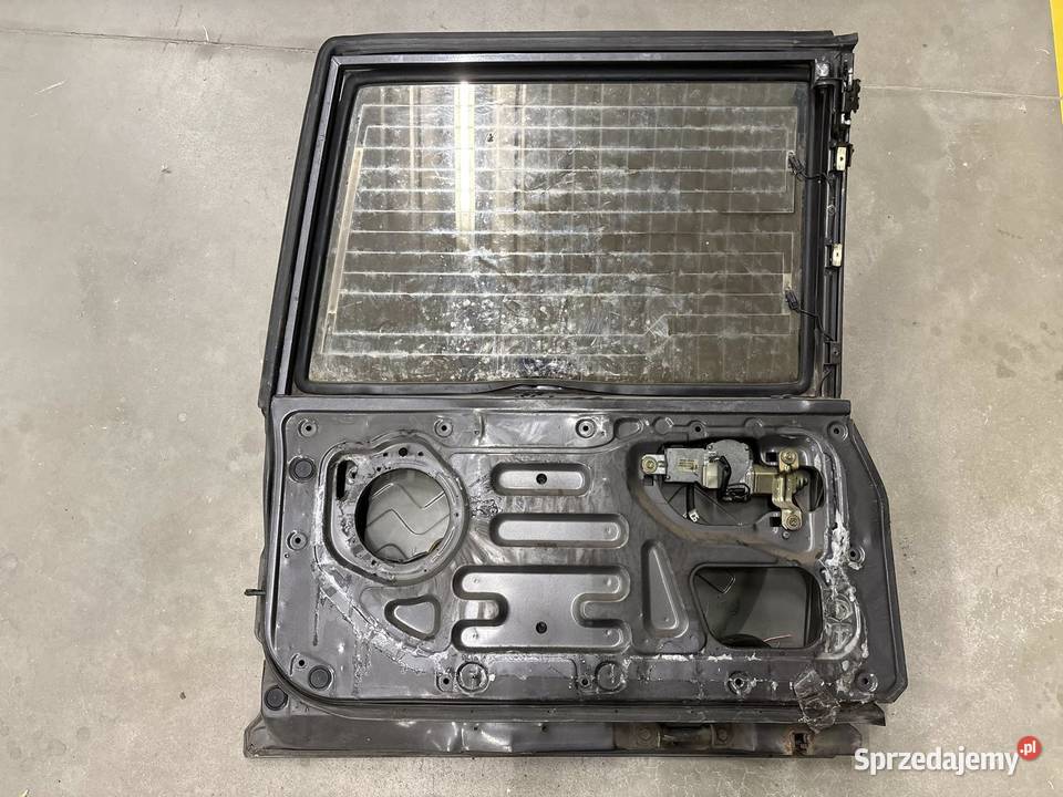 Nissan Patrol Y60 drzwi bagażnika tylne duże Poznań