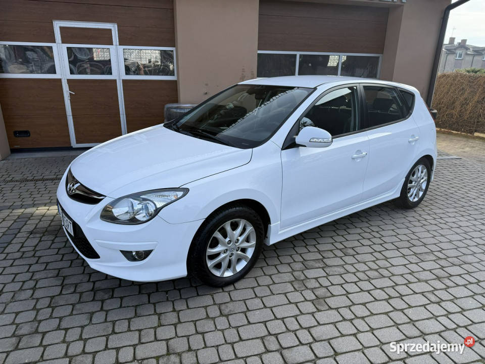 Hyundai i30 Rej032011 14 109 LPG Klimatronik I czujnik zmierzchu Orzech