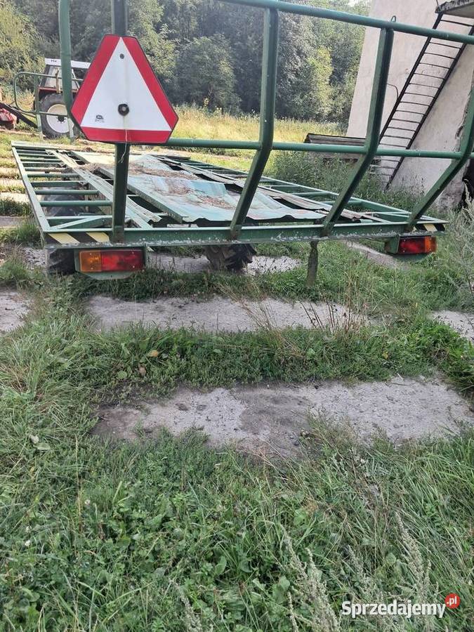 Przyczepa do bali balotów