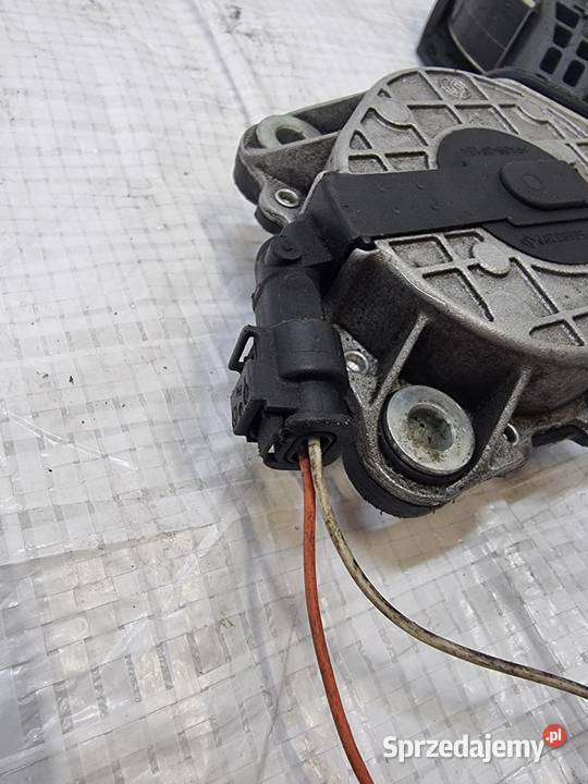 OPEL GRANDLAND 16 ROLKA NAPINACZ PASKA KLINOWEGO osobowe sprzedam