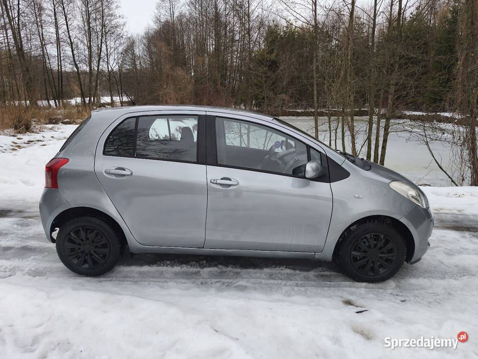 Toyota Yaris II 13 b 06rp mały przebieg do jazdy 4/5