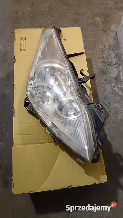 Lampa przednia prawa Peugot 3008 kujawsko-pomorskie
