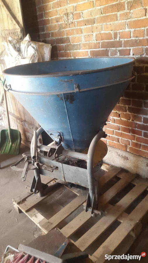 Rozsiewacz nawozu BAK Maszyny rolnicze