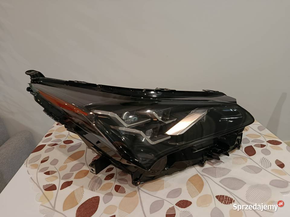 Lampy przednie Lexux NX 300 LED osobowe