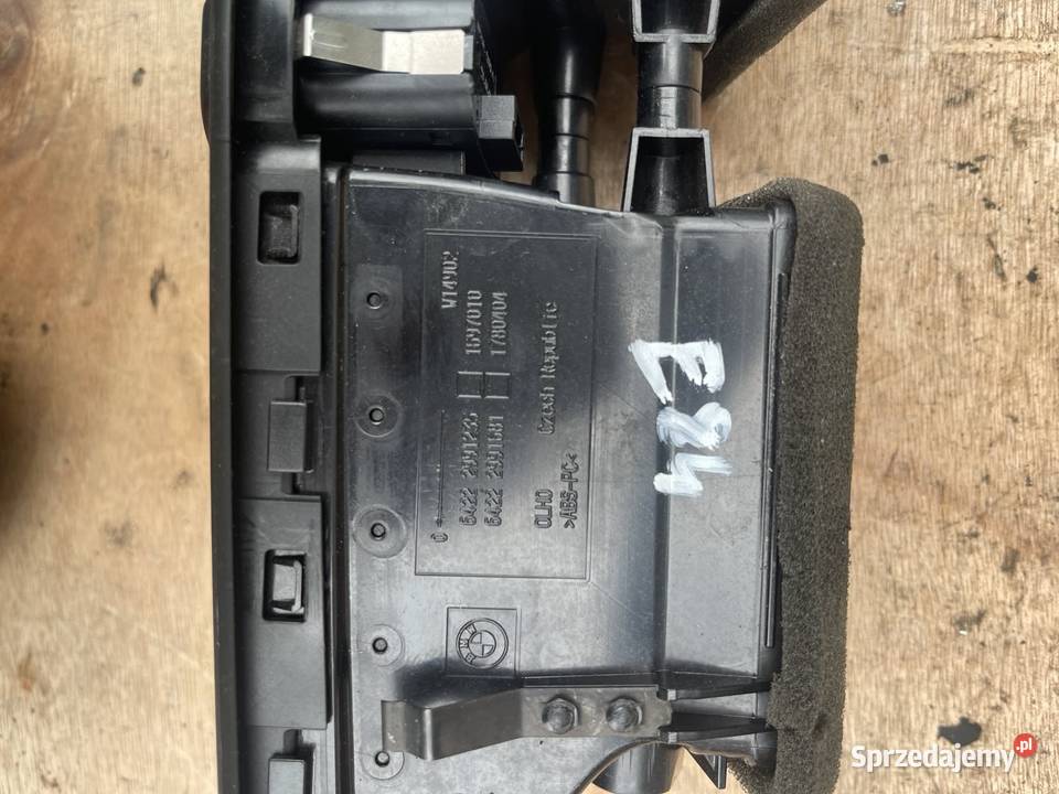 Środkowa kratka nawiewu BMW E84 Europa Stalowa Wola