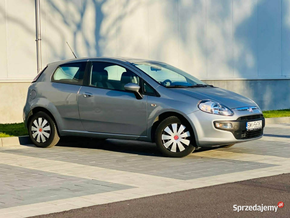 Fiat Punto Evo Fiat Punto Evo 12 Benz serwisie gniazdo AUX Punto Evo Motoryzacja Mikołów