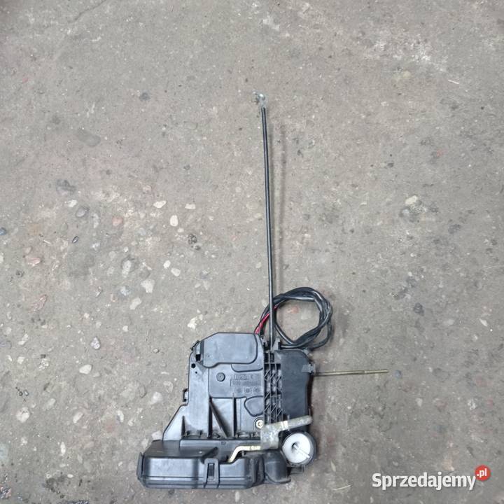 ZAMEK DRZWI LEWY PRZÓD 004133112634 MERCEDES C osobowe sprzedam
