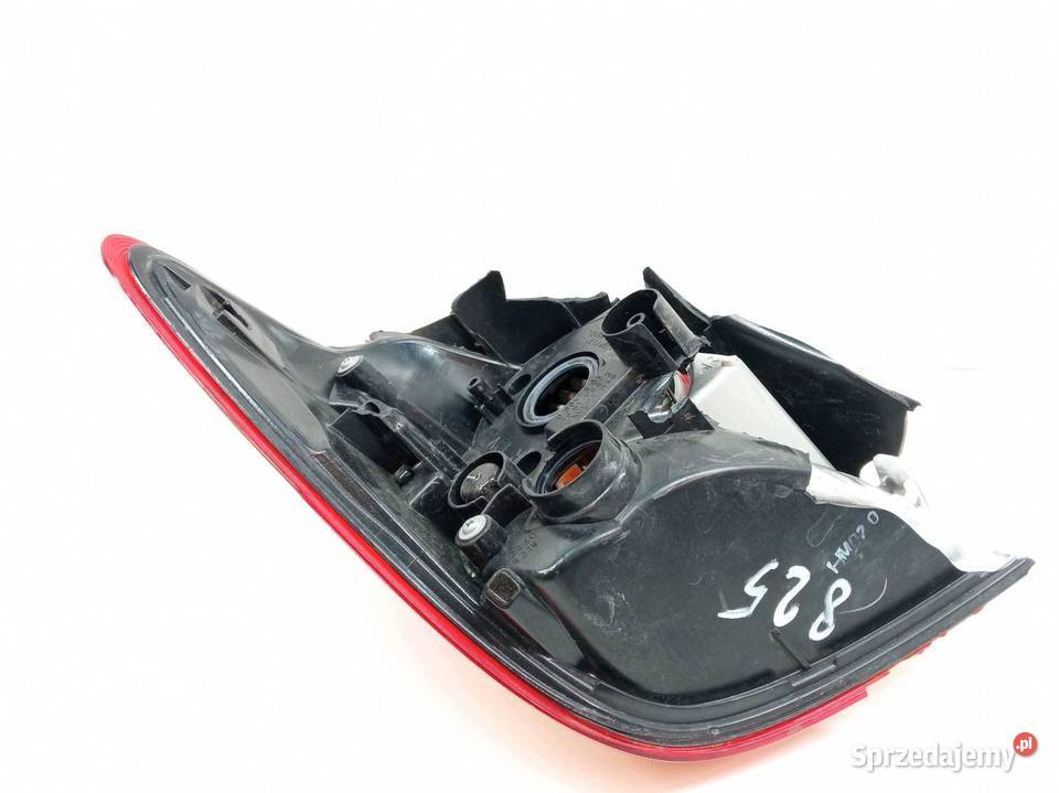LAMPA TYŁ PRAWA LIFT 19R USZKODZONA Mitsubishi osobowe