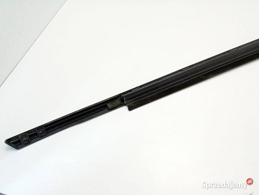 Uszczelka parapet zewnętrzny szyby lewy przód Motoryzacja Sosnowiec
