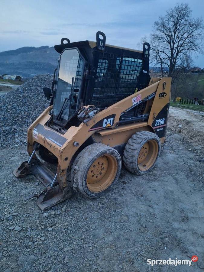 Miniladowarka caterpillar 226b