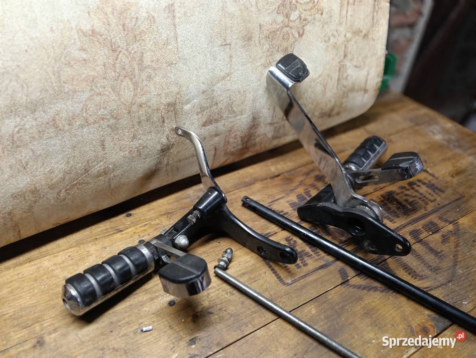 Relokacja podnóżków Harley Davidson Dyna Evo TC Podnóżki i stopki Ostrów Wielkopolski sprzedam