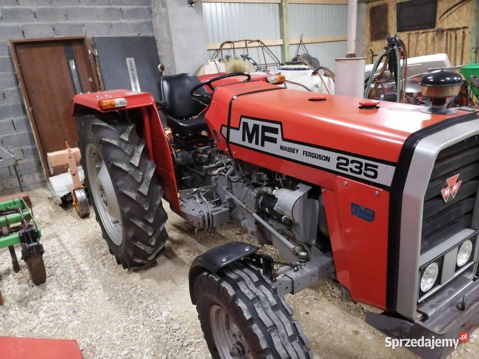 Massey ferguson 235