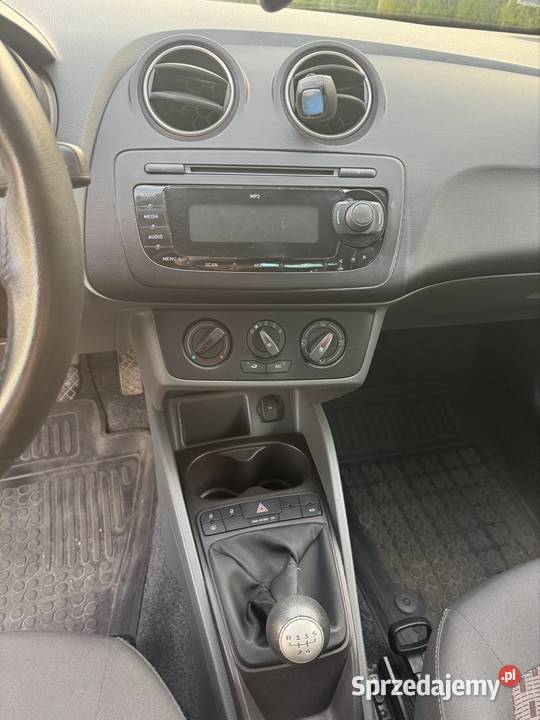 Sprzedam Seat Ibiza 14 MPI benzyna Środa Wielkopolska sprzedam