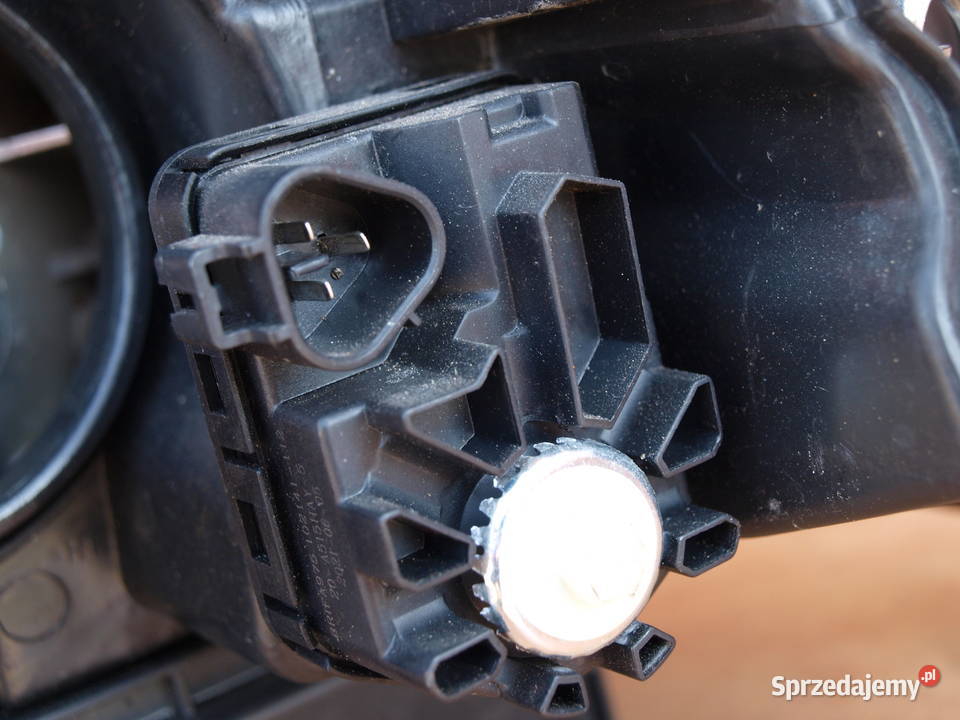 Toyota Avensis T25 lampa prawa przód zwykła 2003 osobowe Kalisz sprzedam