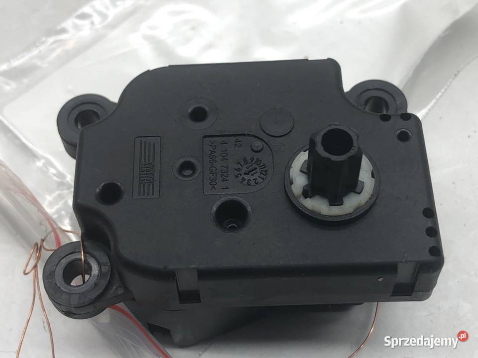 SILNIK NAGRZEWNICY OPEL U9518001 ASTRA J 0915