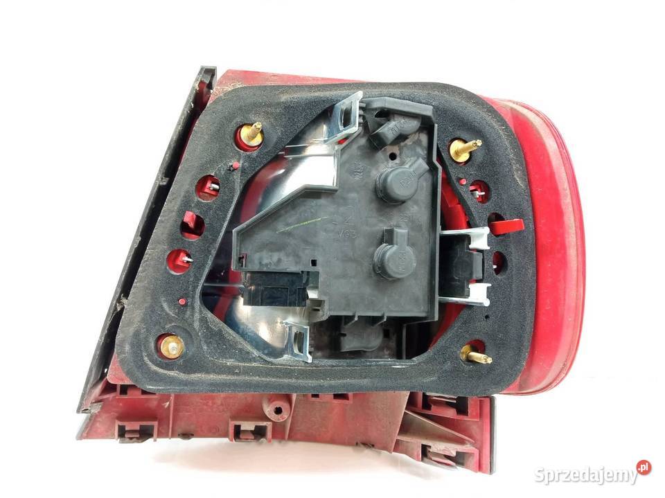 LAMPA TYŁ LEWA 5D SEDAN LIFT 8D0945095D Audi A4
