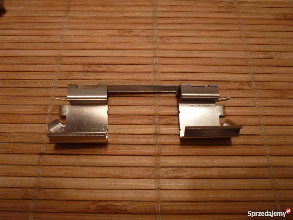 Zestaw montażowy klocków przód Mercedes klasa E Motoryzacja