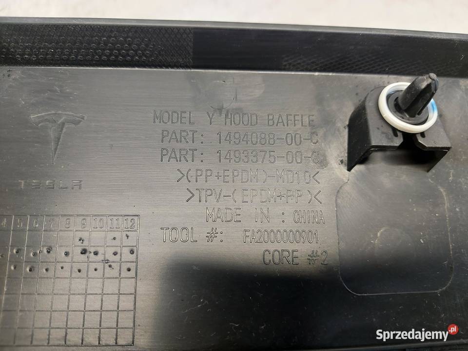 TESLA MODEL Y 2023r Uszczelka maski wnęki Uszczelki sprzedam