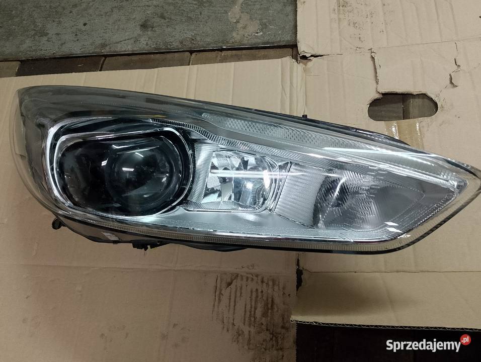 Reflektor Lampa prawa Ford Focus mk3 Biksenon osobowe Trześniów