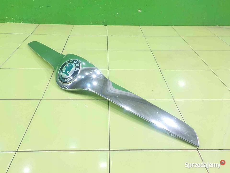 SKODA YETI 18 TSI 11r 5D atrapa listwa maski Suków