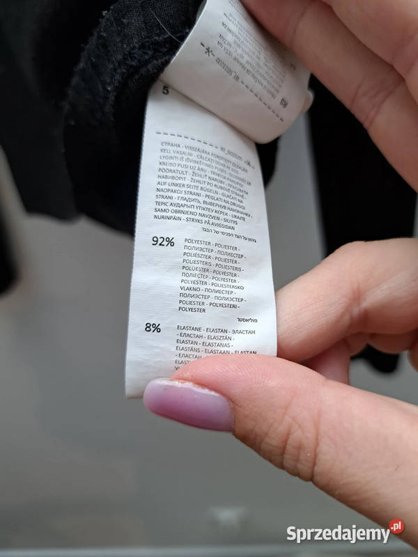 Czarna prążkowana bluzka Sinsay z guzikami Bluzki i koszule Trąbki Wielkie