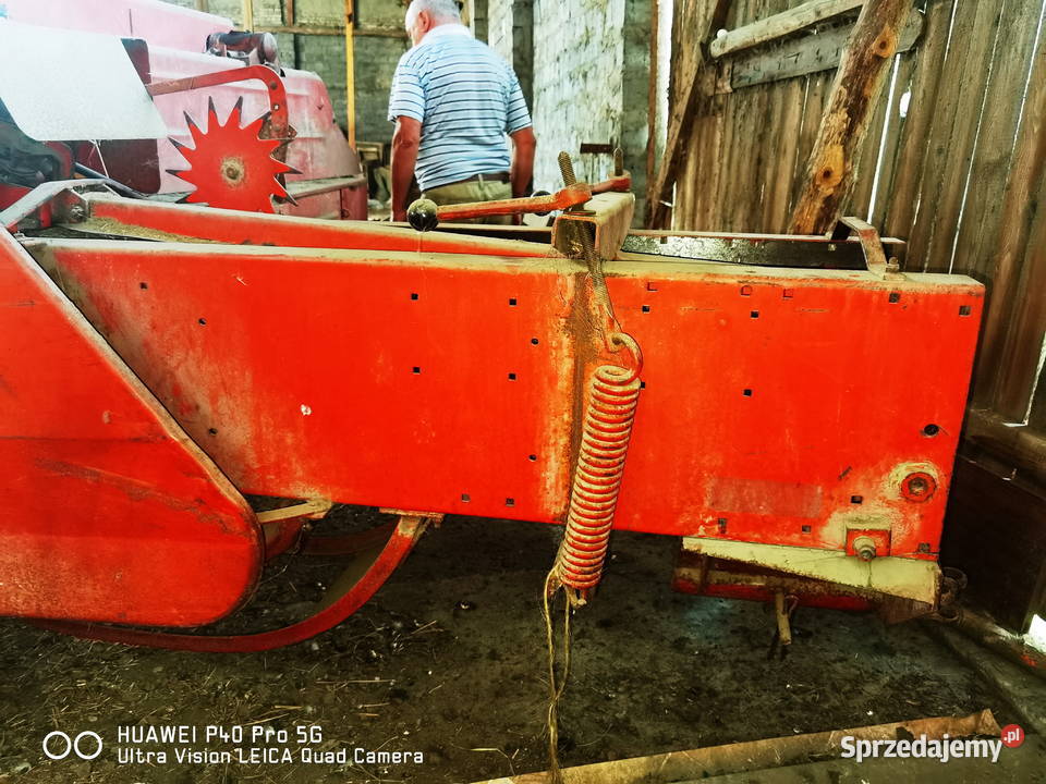 Prasa Massey Ferguson 208 baler kostkująca Massey Ferguson Młodzawy Duże