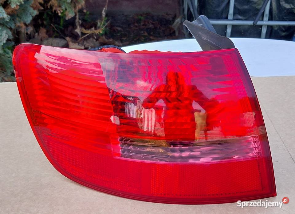 LAMPA LEWA TYŁ TYLNA AUDI A6 C6 KOMBI 89034302 Mielęcin sprzedam
