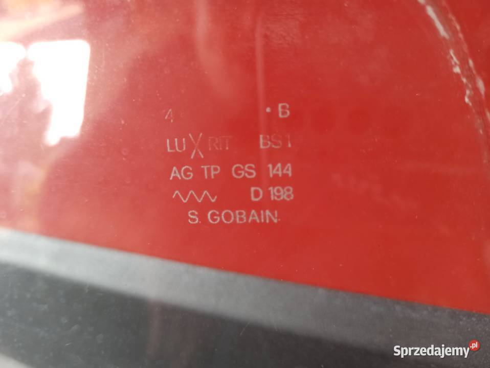 Przednia szyba włoska Fiat 126p Maluch I seria Przednie Poznań