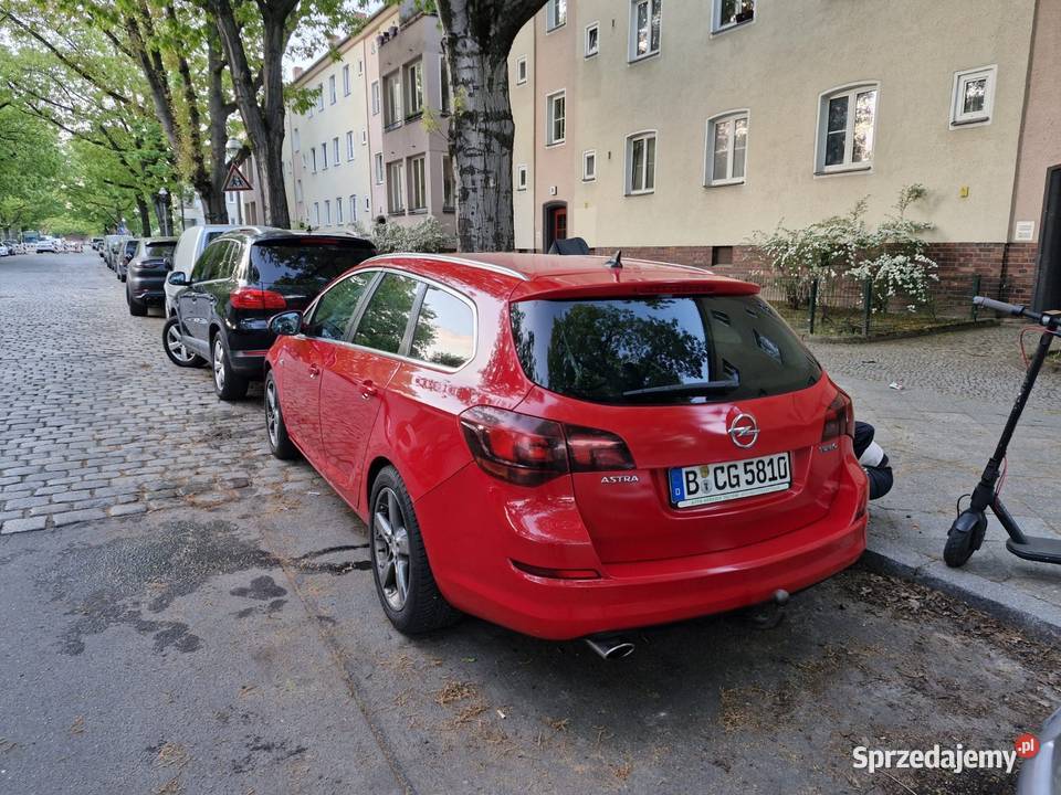 Opel Astra Sports Tourer 16 Turbo 180 super stan Dębica sprzedam