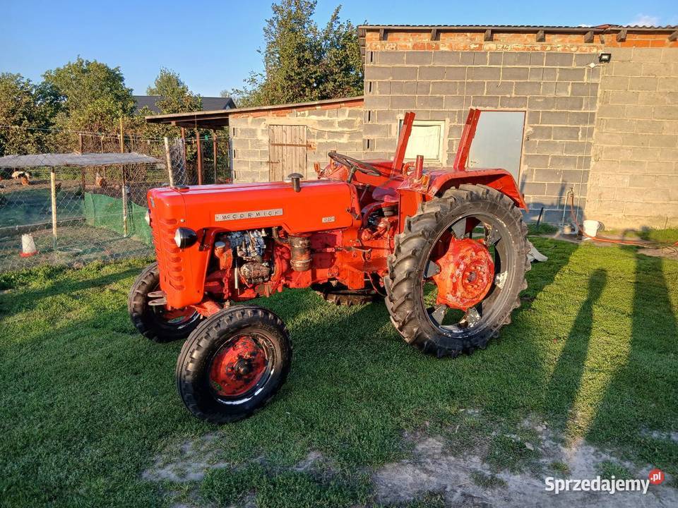 Ciagnik McCormick Farmall D324 sprawny 1960r Głowno