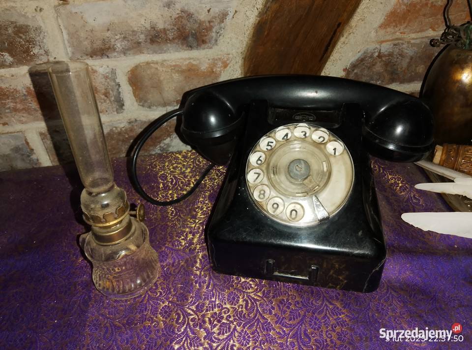 Telefon i lampka naftowa Antyki Gniewoszyce