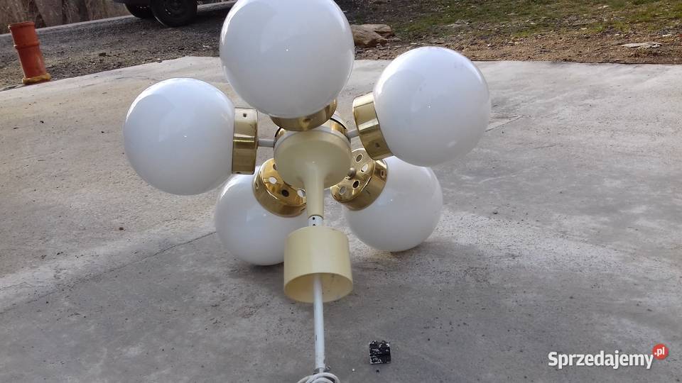 retro lampa wiszaca Kamenicky Senov z 72 roku Lubań