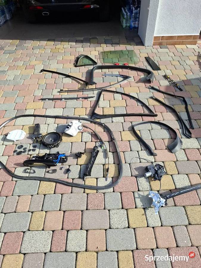 Części drzwi przód i tył prawa strona lexus ux Rok produkcji 2023