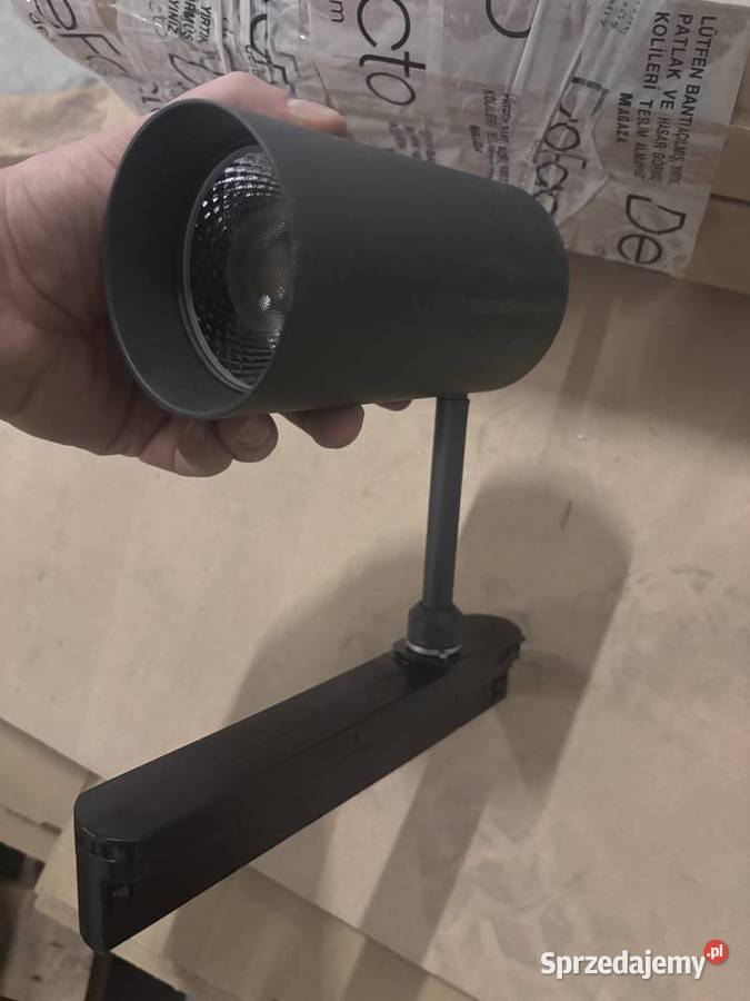 Lampa z zasilaczem impulsowym Xitanium 42W Led Poznań