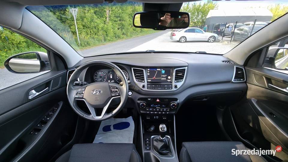 TUCSON 16GDI Benzyna KAMERA NawigacjaOpłacony elektryczne lusterka sprzedam