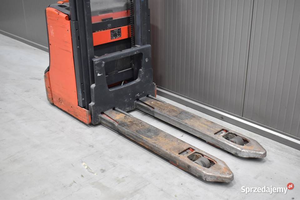 LINDE D 08 53746 Wózki widłowe Czechy sprzedam