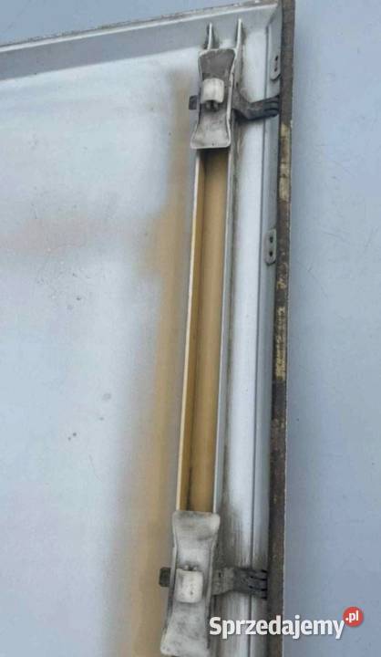 MercedesBenz E W124 1992 Listwa drzwi Lewy przód osobowe dolnośląskie Łagiewniki