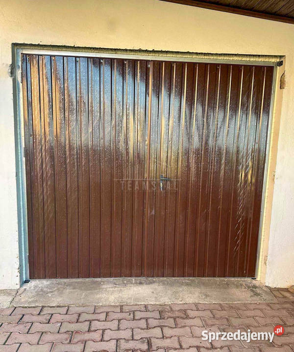 Bramy garażowe na wymiar dwuskrzydłowe ocieplone