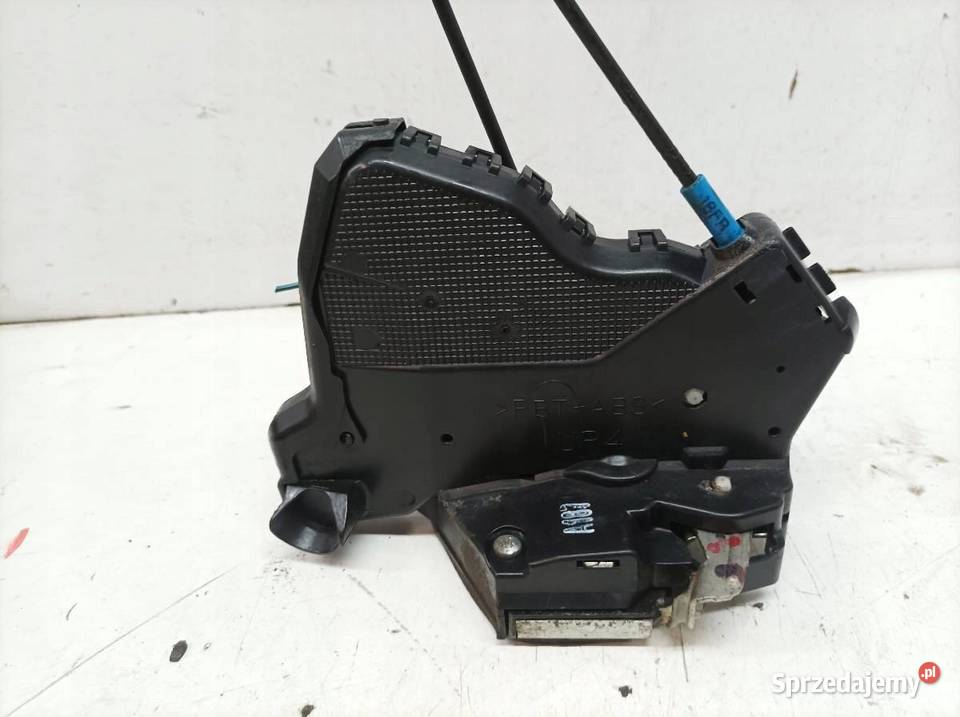 ZAMEK DRZWI PRAWY PRZÓD Toyota Avensis II sprzedam