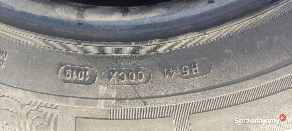 Para opon Michelin Agilis 2356516 c
