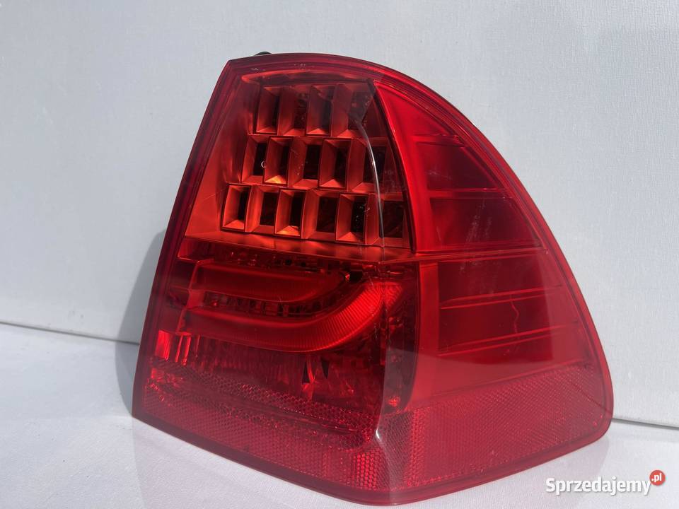 BMW E90 E91 KOMBI PRAWA LAMPA TYŁ Ostroróg