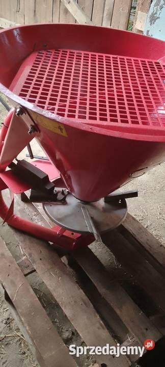 Rozsiewacz nawozu nieuszkodzony