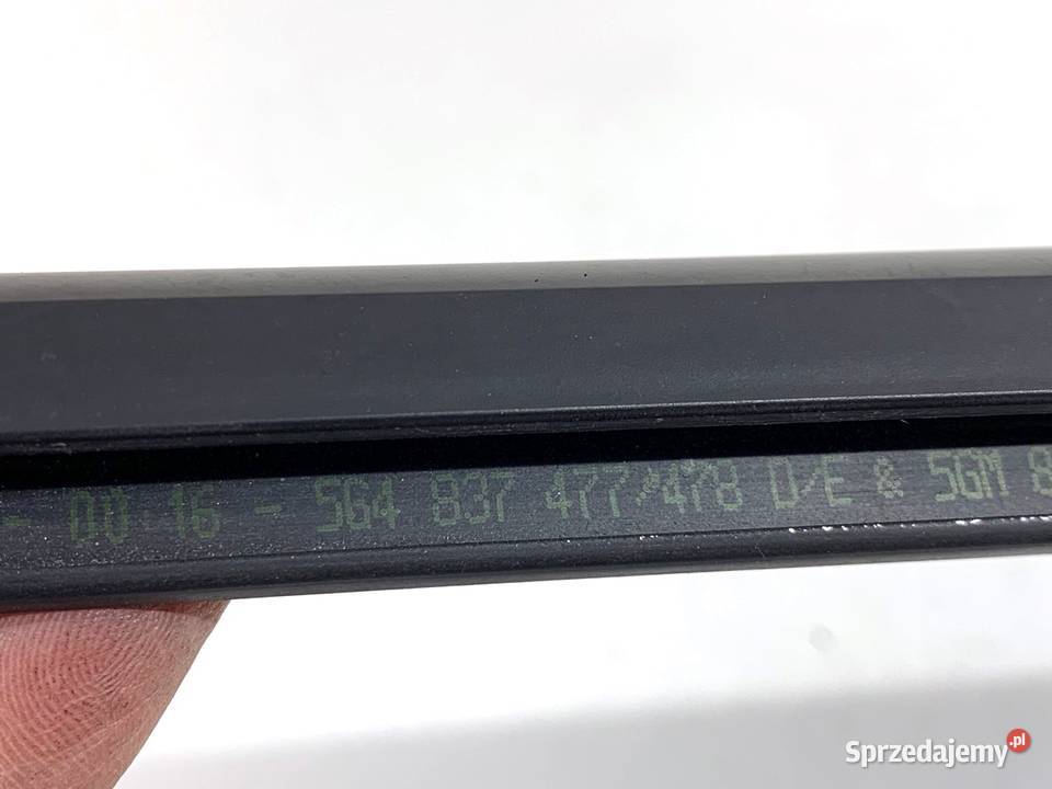 LISTWA ZGARNIAJĄCA PRZÓD PRAWY VW GOLF VII podkarpackie