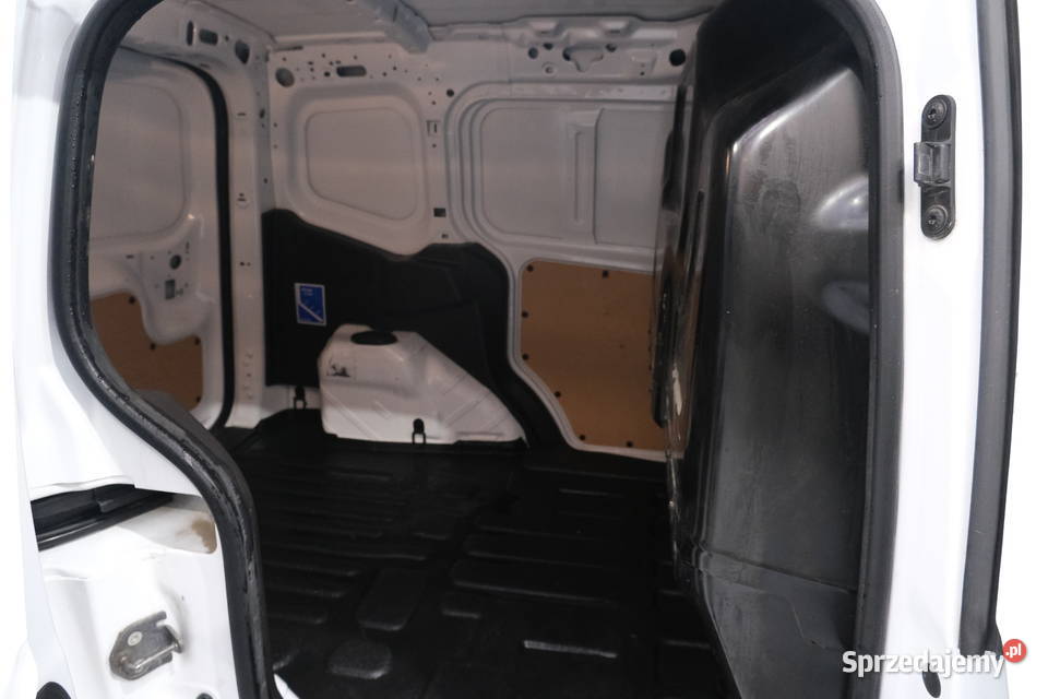 FORD TRANSIT COURIER 2019 149800 ccm 100 Rok produkcji 2019 Warszawa sprzedam
