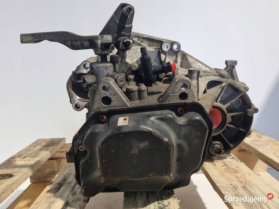 SKRZYNIA BIEGÓW VW Golf V 16 8V LVN manualna