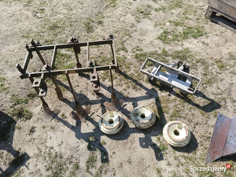 Ciągnik traktor tz4k14 z bogatym sprzętem Ciągniki Błędów